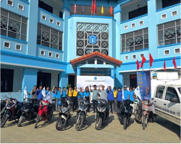 “Đi từng ngõ, gõ từng nhà, rà từng người” đẩy mạnh cải cách hành chính trong thực hiện BHXH, BHYT tại xã Đam Rông 2